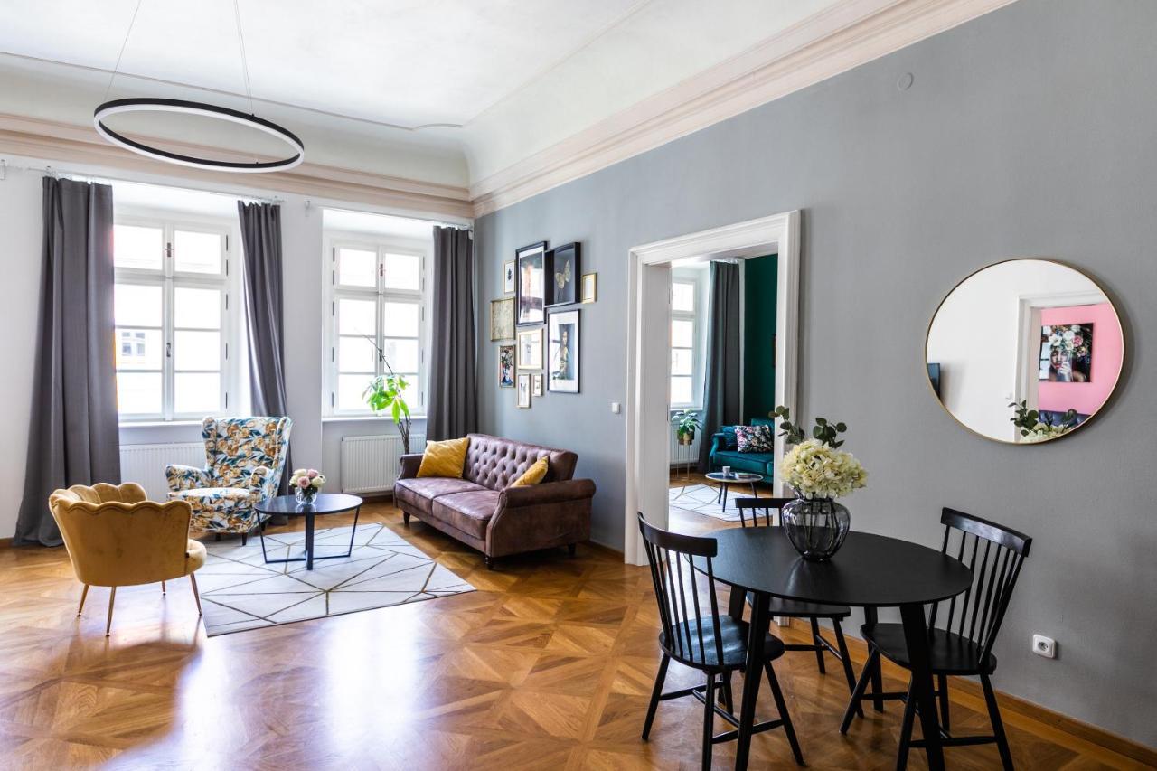 New Stylish 3 Suites Bedrooms Apt In Mala Strana - N2Nd Prague Exterior photo